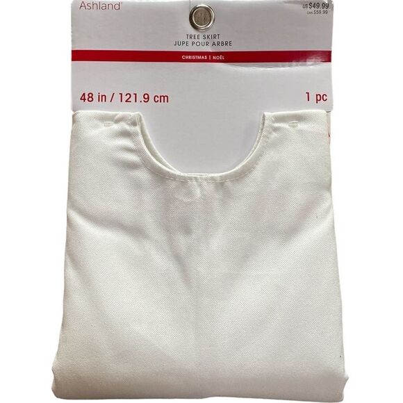 Ashland Christmas White Red Tree Skirt 48 Inch Snowflake Design PomPom Trim NWT - Picture 1 of 5